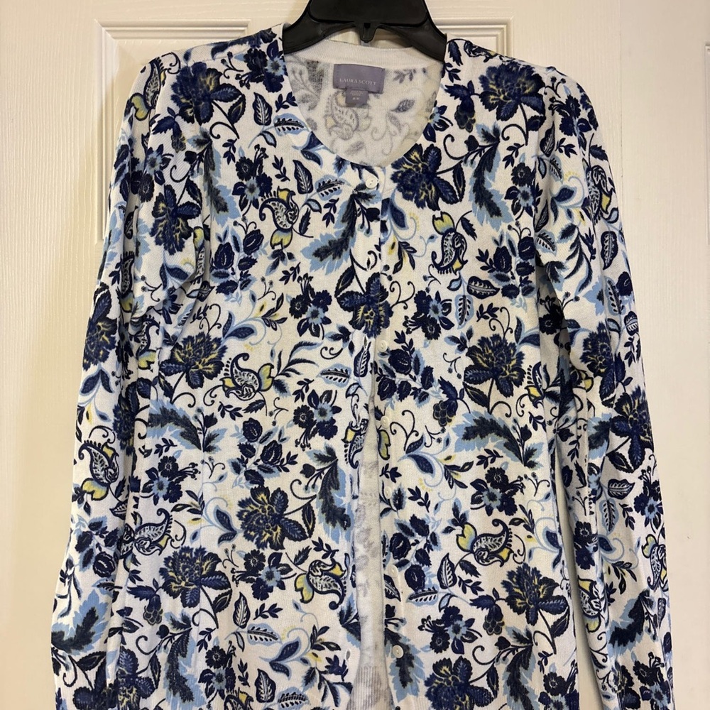 Karen Scott Blue and White Floral Cardigan